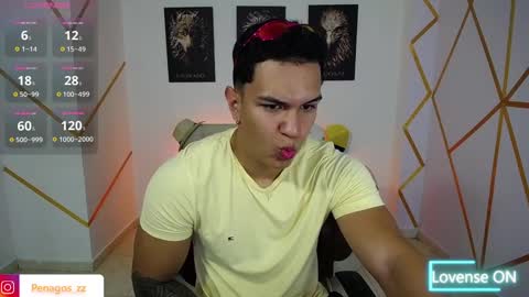 Snapshot of taylor_johnn chatting on March 2, 7:23 pm Penagos zz online show from March 2, 7:23 pm