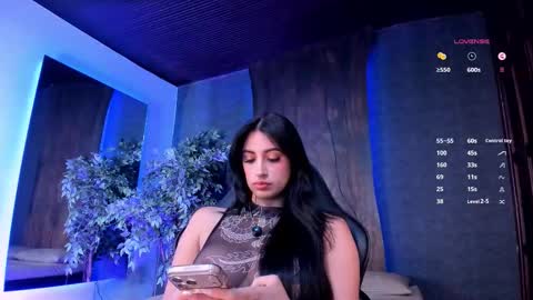 Snapshot of taylor_jonnees chatting on February 4, 4:57 pm Taylor Help me to get 100 thumbs up online show from February 4, 4:57 pm