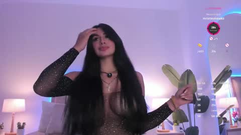 Taylor  Help me to get 100 thumbs up online show from May 8, 5:40 pm