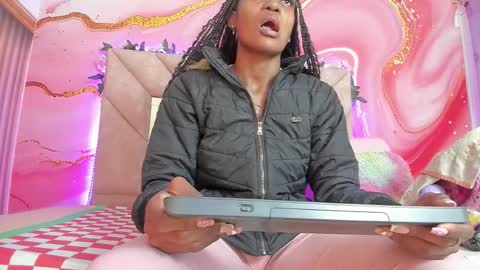 Snapshot of taylor_oriana_ chatting on October 3, 10:56 am Oriana online show from October 3, 10:56 am