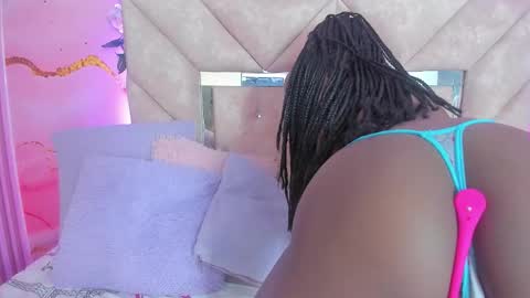 Snapshot of taylor_oriana_ chatting on October 29, 11:23 am Oriana online show from October 29, 11:23 am