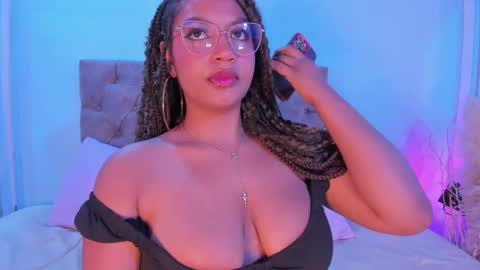 Snapshot of taylor_sexyy chatting on September 25, 4:49 am Taylor online show from September 25, 4:49 am