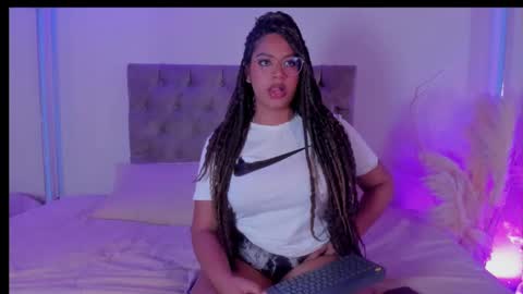 Snapshot of taylor_sexyy chatting on October 19, 4:57 am Taylor online show from October 19, 4:57 am