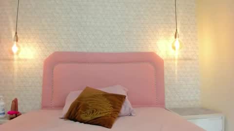 TAYLOR  online show from March 24, 3:22 am