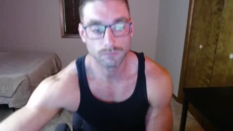Taylor Oaks online show from June 11, 2:48 pm