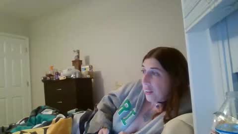 Snapshot of taylorslay chatting on April 11, 12:48 am taylorslay online show from April 11, 12:48 am