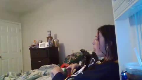 Snapshot of taylorslay chatting on April 28, 11:54 pm taylorslay online show from April 28, 11:54 pm
