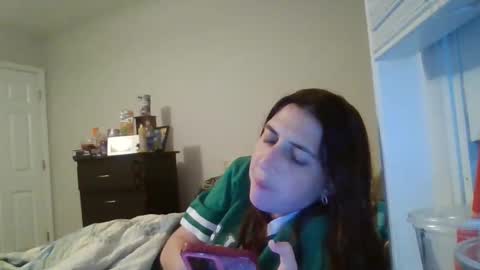 Snapshot of taylorslay chatting on May 4, 12:28 am taylorslay online show from May 4, 12:28 am
