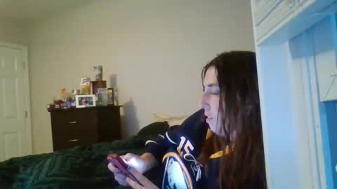 Snapshot of taylorslay chatting on May 17, 12:19 am taylorslay online show from May 17, 12:19 am