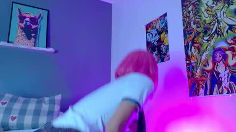 TAYLOR  online show from February 2, 11:53 am