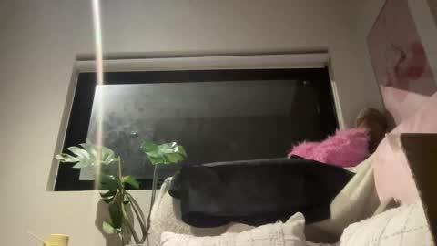 Snapshot of tayrosees chatting on May 21, 8:43 am Tay Rose online show from May 21, 8:43 am