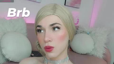 Snapshot of tayzon_foxxx chatting on December 6, 5:11 pm Sofia online show from December 6, 5:11 pm