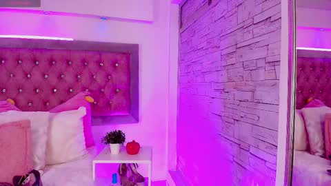 Sofia online show from December 4, 1:53 pm