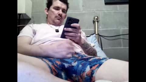 tbaxter95187 online show from March 3, 9:53 pm