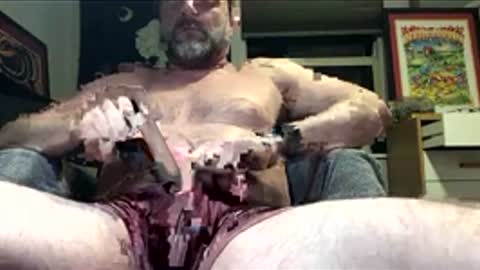 Snapshot of tbiz82 chatting on February 19, 1:34 am Tbiz82 online show from February 19, 1:34 am