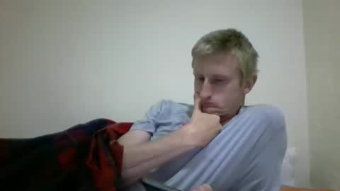 Snapshot of tcute0 chatting on January 11, 10:31 am tcute0 online show from January 11, 10:31 am