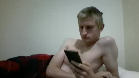 Snapshot of tcute0 chatting on January 12, 12:05 am tcute0 online show from January 12, 12:05 am