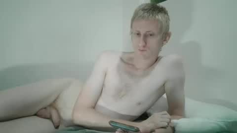 Snapshot of tcute0 chatting on January 18, 9:51 pm tcute0 online show from January 18, 9:51 pm