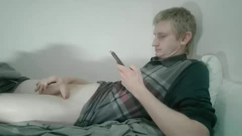 Snapshot of tcute0 chatting on February 8, 1:53 am tcute0 online show from February 8, 1:53 am