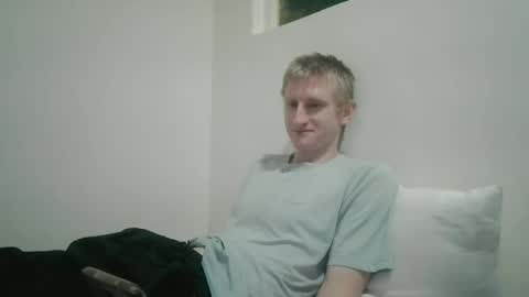 Snapshot of tcute0 chatting on February 19, 10:06 pm tcute0 online show from February 19, 10:06 pm