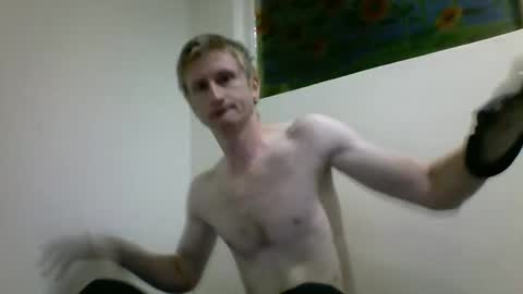 Snapshot of tcute0 chatting on March 2, 10:16 pm tcute0 online show from March 2, 10:16 pm