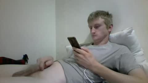 Snapshot of tcute0 chatting on March 9, 7:34 am tcute0 online show from March 9, 7:34 am