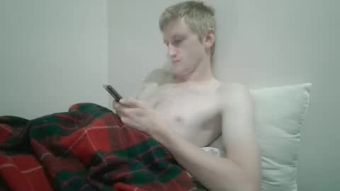 Snapshot of tcute0 chatting on March 17, 8:12 pm tcute0 online show from March 17, 8:12 pm