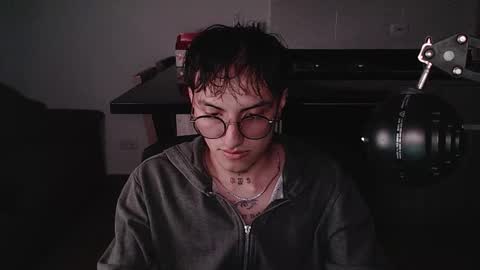 Snapshot of te0__0 chatting on March 17, 2:05 am Teo independent model online show from March 17, 2:05 am