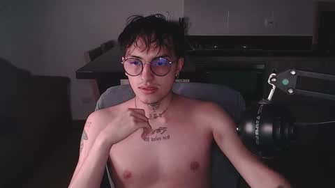 Snapshot of te0__0 chatting on March 22, 2:37 am Teo independent model online show from March 22, 2:37 am