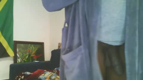 Snapshot of te3jani chatting on February 3, 11:09 am te3jani online show from February 3, 11:09 am