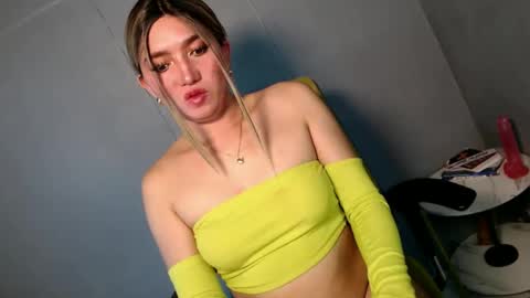 Snapshot of te_amo28 chatting on January 30, 5:19 am ellaine online show from January 30, 5:19 am