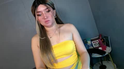 Snapshot of te_amo28 chatting on February 7, 10:09 pm ellaine online show from February 7, 10:09 pm