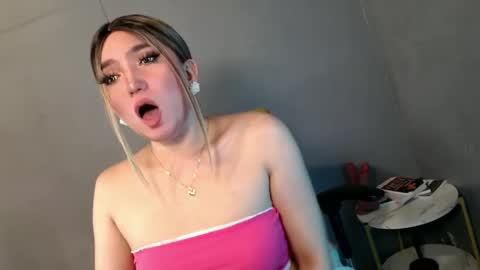 Snapshot of te_amo28 chatting on March 5, 12:38 am ellaine online show from March 5, 12:38 am