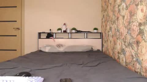 July online show from December 18, 7:53 pm