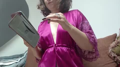 Snapshot of teasexpert4444 chatting on October 1, 5:57 am ALICIA--- online show from October 1, 5:57 am