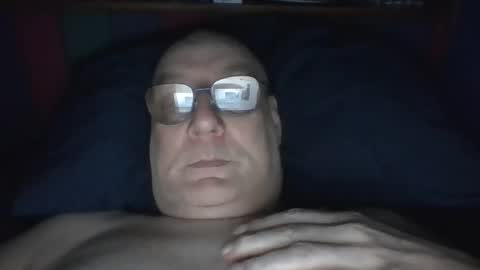 Snapshot of tebb61 chatting on October 1, 5:57 am Mark online show from October 1, 5:57 am