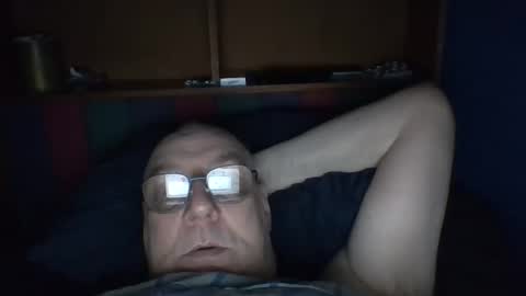 Snapshot of tebb61 chatting on October 7, 6:21 am Mark online show from October 7, 6:21 am