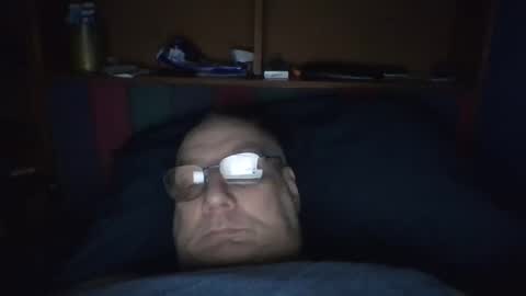 Snapshot of tebb61 chatting on October 25, 6:54 am Mark online show from October 25, 6:54 am