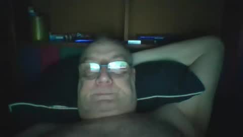 Snapshot of tebb61 chatting on November 28, 8:28 am Mark online show from November 28, 8:28 am