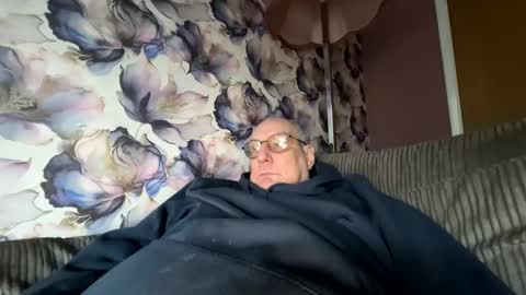 Snapshot of tebb61 chatting on January 12, 3:17 pm Mark online show from January 12, 3:17 pm