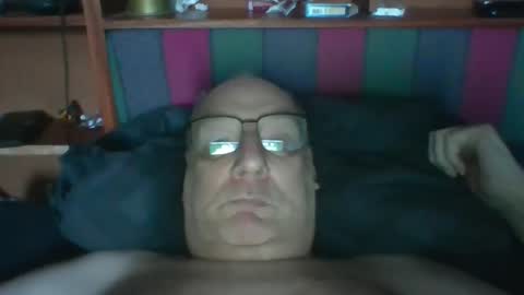 Snapshot of tebb61 chatting on May 26, 7:04 am Mark online show from May 26, 7:04 am