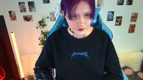 Snapshot of technical_face_powder_error chatting on December 5, 11:19 am technical_face_powder_error online show from December 5, 11:19 am