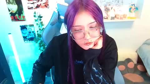 Snapshot of technical_face_powder_error chatting on December 19, 3:30 pm technical_face_powder_error online show from December 19, 3:30 pm