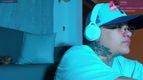 Charlee He online show from November 3, 8:54 pm