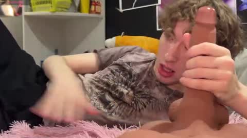 Snapshot of technoracer chatting on March 4, 7:09 pm Alice online show from March 4, 7:09 pm