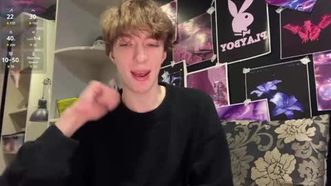 Snapshot of technoracer chatting on March 22, 10:35 pm Alice online show from March 22, 10:35 pm