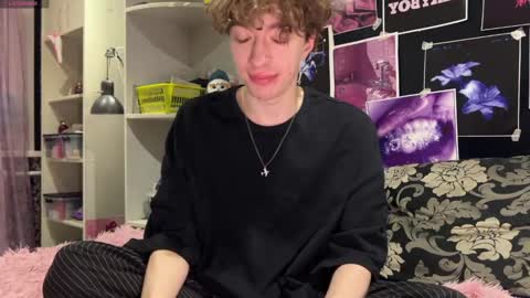 Snapshot of technoracer chatting on March 27, 12:27 am Alice online show from March 27, 12:27 am