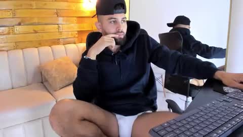 Snapshot of ted_montoya chatting on September 25, 12:31 pm ted_montoya online show from September 25, 12:31 pm