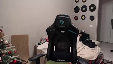 Snapshot of teddy_mode chatting on December 5, 7:17 am Teddy online show from December 5, 7:17 am