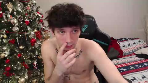 Snapshot of teddy_mode chatting on December 20, 9:33 pm Teddy online show from December 20, 9:33 pm